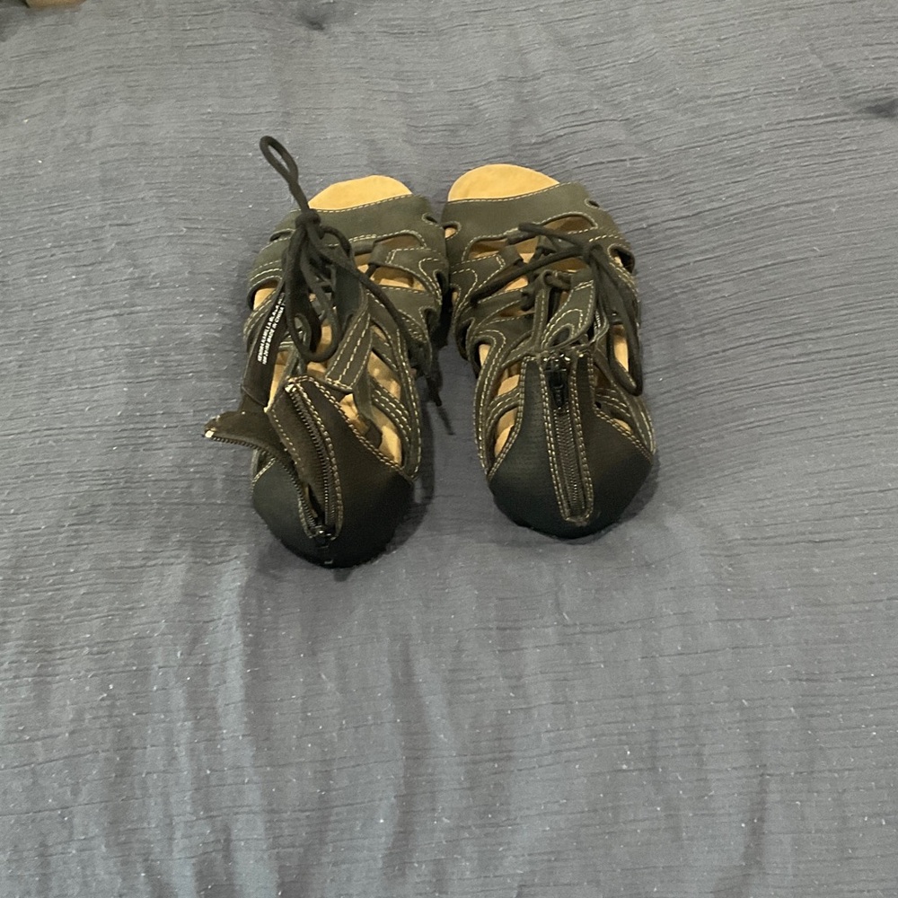Earth Origins Black Sandals